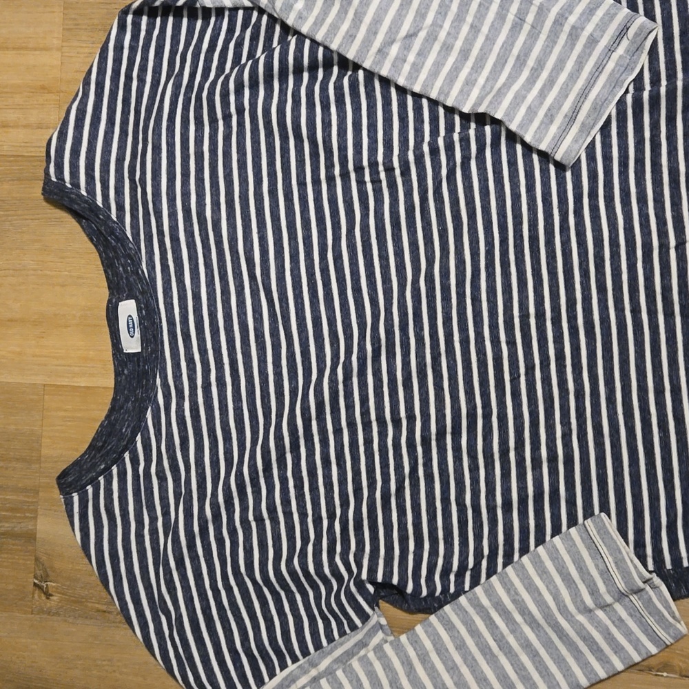 Old Navy top